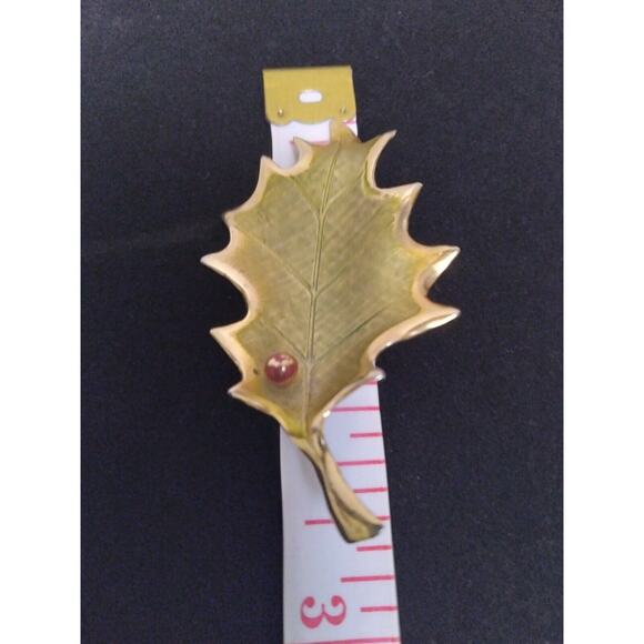Vintage Giovanni Holly Berry Leaf Brooch Pin And Clip On Earrings SET Goldtone - Picture 2 of 9